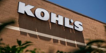 Kohl’s CEO Tom Kingsbury to step down and be replaced by Michaels CEO Ashley Buchanan