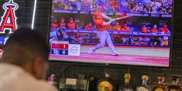 Ad revenue should stabilize for media companies in 2025 — if they have sports