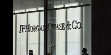 JPMorgan Chase posts record profit as the bank’s massive scale pays off