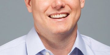 Amazon taps Whole Foods CEO to oversee grocery business