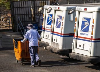 USPS resumes shipments from China in abrupt about-face