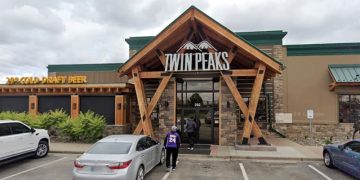 Sports bar chain Twin Peaks is going public. These restaurant companies are the next to watch.