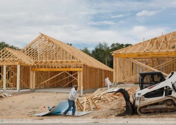 U.S. homebuilders raise alarm over tariffs as sentiment falls to 5-month low