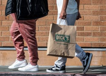 Dick’s Sporting Goods is latest retailer to forecast rocky 2025 as recession fears swirl