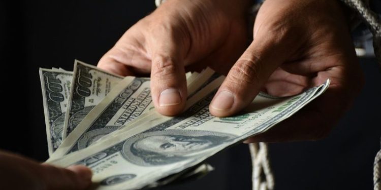 Crypto Market Update: Bitcoin ETFs Bleed US$1.46B in Four Days Amid Stagflation Jitters