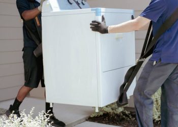 Costco delivers a service Lowe's and Home Depot can't match
