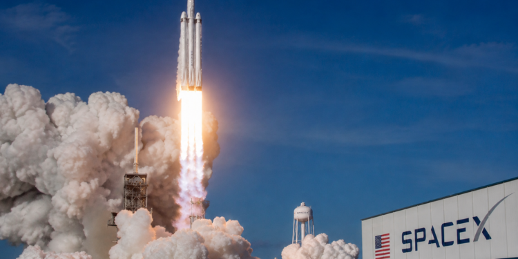 SpaceX's rocket takeoff