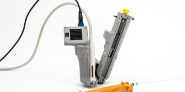 Lifesaving Lincoln Laboratory device wins 2026 Excellence in Technology Transfer Award | MIT News