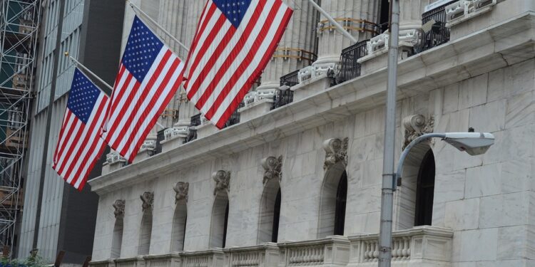 Stocks Shake Off CPI Report and Rally on Lower Oil Prices