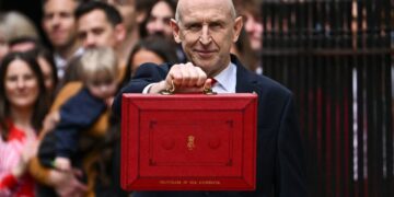 Politics Home | Chancellor Announces More Energy Bill Support In "Breathing Space" Budget